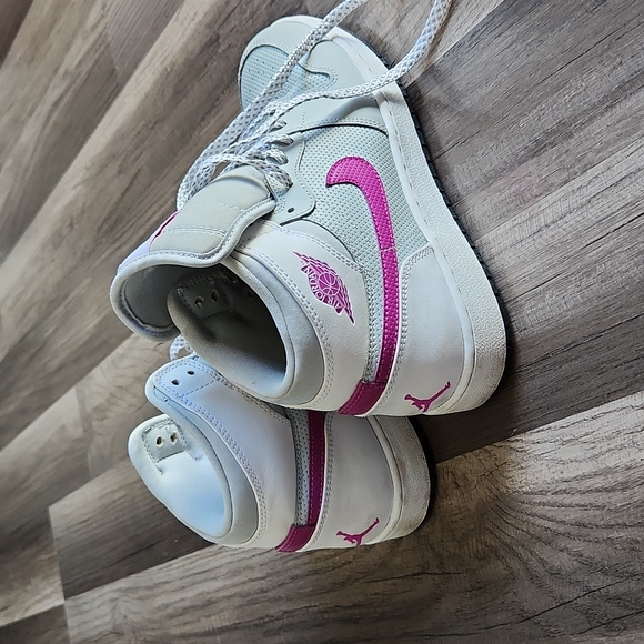 Air Jordans - Picture 6 of 7